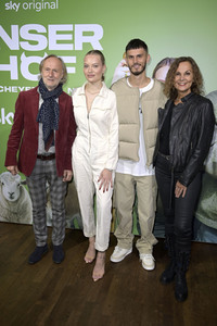 Fototermin 'Unser Hof - Mit Cheyenne und Nino' in Berlin
