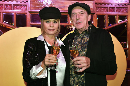 Dinner-Theater Premiere 'teatro - menu by Käfer' in München