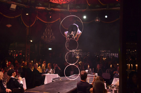 Dinner-Theater Premiere 'teatro - menu by Käfer' in München