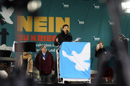 Friedensdemonstration vor dem Brandenburger Tor in Berlin