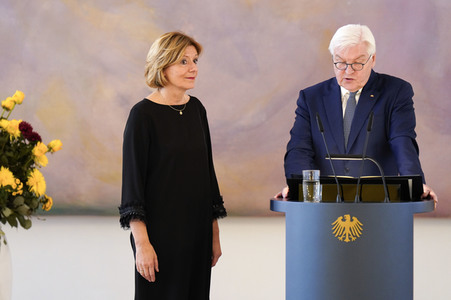 Verleihung des Verdienstordens der Bundesrepublik Deutschland an Ministerpräsidentinnen und Ministerpräsidenten in Berlin