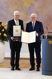Verleihung des Verdienstordens der Bundesrepublik Deutschland an Ministerpräsidentinnen und Ministerpräsidenten in Berlin