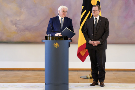 Verleihung des Verdienstordens der Bundesrepublik Deutschland an Ministerpräsidentinnen und Ministerpräsidenten in Berlin