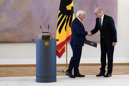 Verleihung des Verdienstordens der Bundesrepublik Deutschland an Ministerpräsidentinnen und Ministerpräsidenten in Berlin