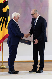 Verleihung des Verdienstordens der Bundesrepublik Deutschland an Ministerpräsidentinnen und Ministerpräsidenten in Berlin