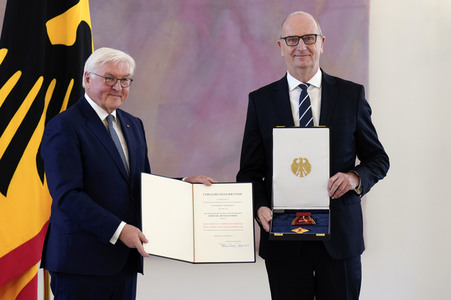 Verleihung des Verdienstordens der Bundesrepublik Deutschland an Ministerpräsidentinnen und Ministerpräsidenten in Berlin