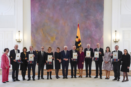 Verleihung des Verdienstordens der Bundesrepublik Deutschland an Ministerpräsidentinnen und Ministerpräsidenten in Berlin