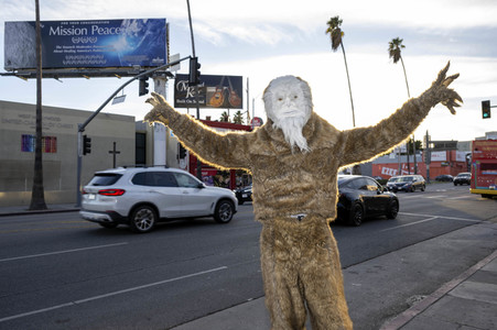Plakatwand-Enthülung 'Mission Peace' Los Angeles