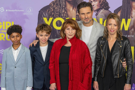 Filmpremiere 'Girl You Know It's True' in München
