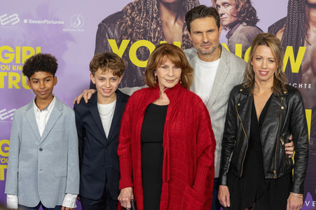 Filmpremiere 'Girl You Know It's True' in München