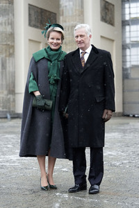 König Philippe und Königin Mathilde von Belgien am Brandenburger Tor in Berlin