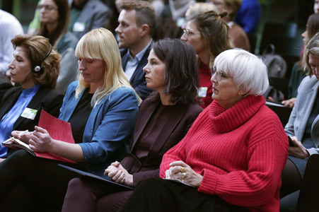 Konferenz 'Universell und unteilbar - Menschenrechte weltweit stärken: 75 Jahre Allgemeine Erklärung der Menschenrechte' in Berlin