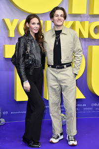Filmpremiere 'Girl You Know It's True' in Berlin