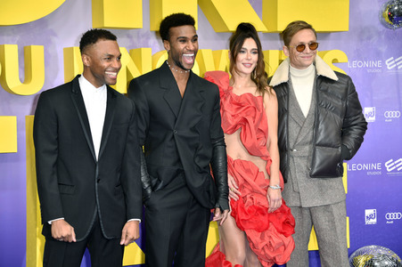 Filmpremiere 'Girl You Know It's True' in Berlin