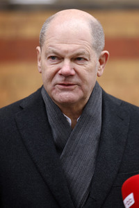 Olaf Scholz beim Besuch des Deutschen Geoforschungszentrums und des Potsdam-Instituts für Klimafolgenforschung in Potsdam