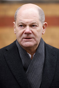 Olaf Scholz beim Besuch des Deutschen Geoforschungszentrums und des Potsdam-Instituts für Klimafolgenforschung in Potsdam