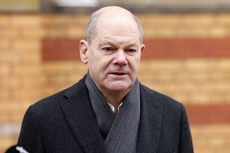 Olaf Scholz beim Besuch des Deutschen Geoforschungszentrums und des Potsdam-Instituts für Klimafolgenforschung in Potsdam