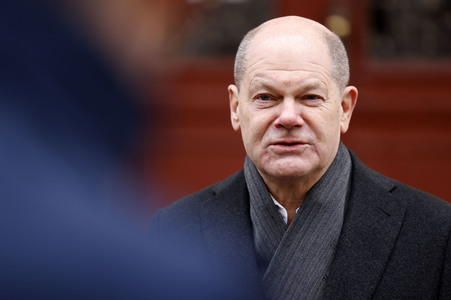 Olaf Scholz beim Besuch des Deutschen Geoforschungszentrums und des Potsdam-Instituts für Klimafolgenforschung in Potsdam