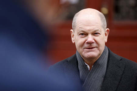 Olaf Scholz beim Besuch des Deutschen Geoforschungszentrums und des Potsdam-Instituts für Klimafolgenforschung in Potsdam