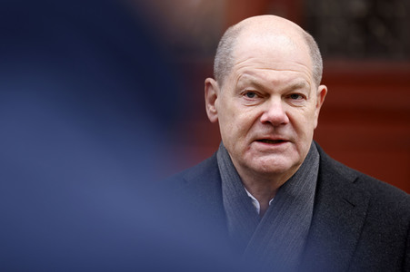 Olaf Scholz beim Besuch des Deutschen Geoforschungszentrums und des Potsdam-Instituts für Klimafolgenforschung in Potsdam