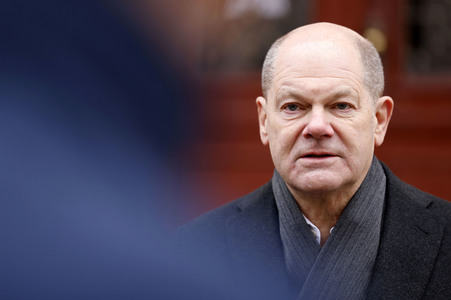 Olaf Scholz beim Besuch des Deutschen Geoforschungszentrums und des Potsdam-Instituts für Klimafolgenforschung in Potsdam