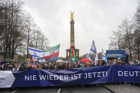 Solidaritätskundgebung 'Nie Wieder Ist Jetzt! - Deutschland steht auf' in Berlin