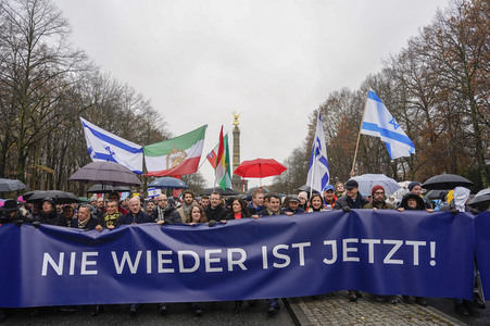 Solidaritätskundgebung 'Nie Wieder Ist Jetzt! - Deutschland steht auf' in Berlin