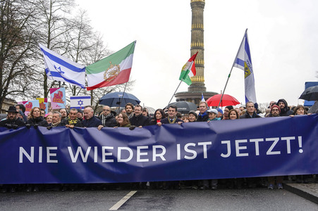 Solidaritätskundgebung 'Nie Wieder Ist Jetzt! - Deutschland steht auf' in Berlin