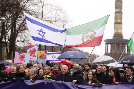 Solidaritätskundgebung 'Nie Wieder Ist Jetzt! - Deutschland steht auf' in Berlin