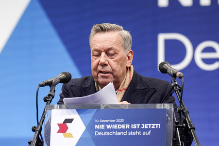 Solidaritätskundgebung 'Nie Wieder Ist Jetzt! - Deutschland steht auf' in Berlin