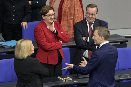 143. Sitzung des Deutschen Bundestages in Berlin