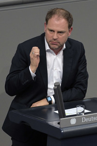 143. Sitzung des Deutschen Bundestages in Berlin