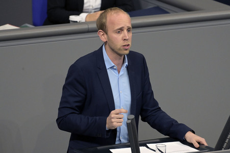 143. Sitzung des Deutschen Bundestages in Berlin