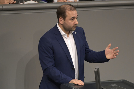 143. Sitzung des Deutschen Bundestages in Berlin