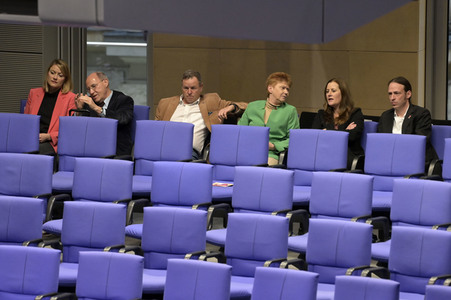 143. Sitzung des Deutschen Bundestages in Berlin