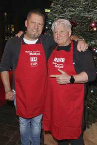 Charity-Weihnachtsfeier für Obdachlose in Hamburg