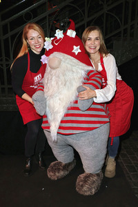 Charity-Weihnachtsfeier für Obdachlose in Hamburg
