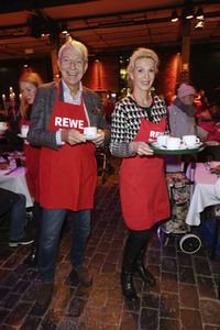 Charity-Weihnachtsfeier für Obdachlose in Hamburg