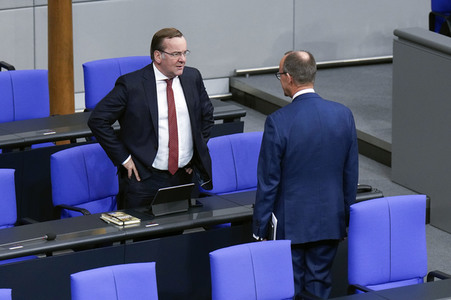 143. Sitzung des Deutschen Bundestages in Berlin