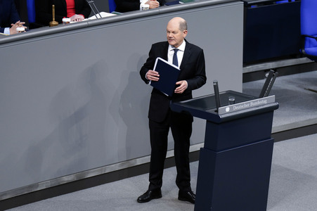 143. Sitzung des Deutschen Bundestages in Berlin