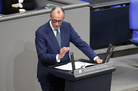 143. Sitzung des Deutschen Bundestages in Berlin