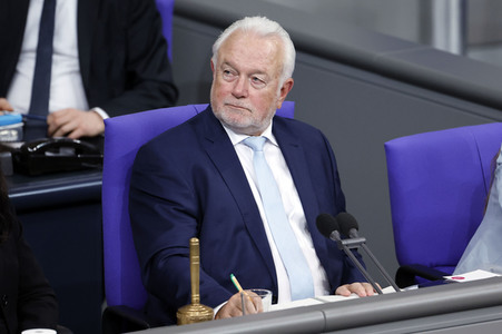 144. Sitzung des Deutschen Bundestages in Berlin