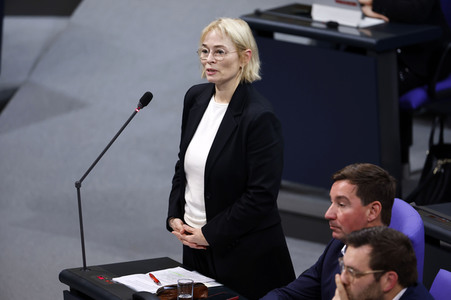 144. Sitzung des Deutschen Bundestages in Berlin