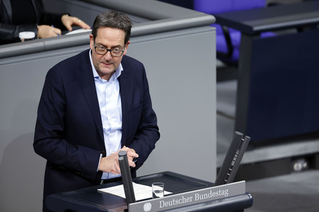 144. Sitzung des Deutschen Bundestages in Berlin