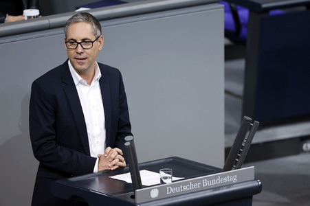 144. Sitzung des Deutschen Bundestages in Berlin