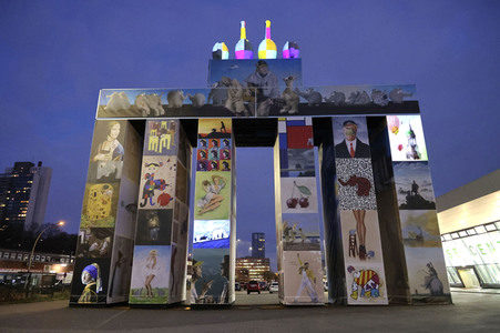 Otto Waalkes bei der Eröffnung der Lichtspiele am Global Gate in Hamburg