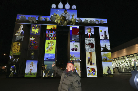 Otto Waalkes bei der Eröffnung der Lichtspiele am Global Gate in Hamburg