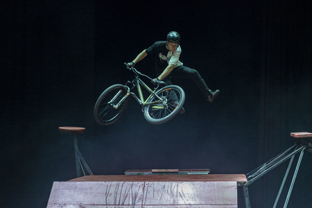 Weihnachstshow von Circus FlicFlac in Erfurt