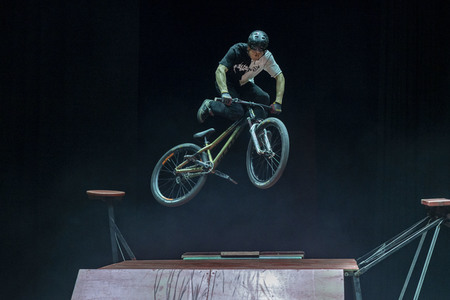 Weihnachstshow von Circus FlicFlac in Erfurt