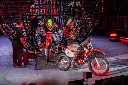 Weihnachstshow von Circus FlicFlac in Erfurt